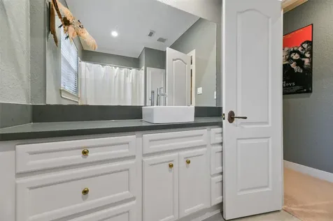 1913 Lundy Lane Friendswood TX 77546