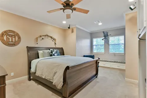 1913 Lundy Lane Friendswood TX 77546