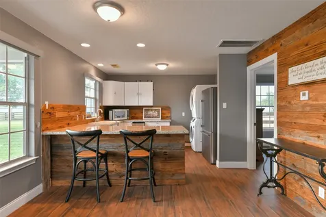 1913 Lundy Lane Friendswood TX 77546