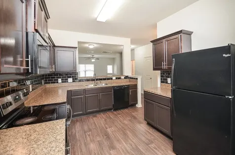 10531 Logger Pine Trail Houston TX 77088