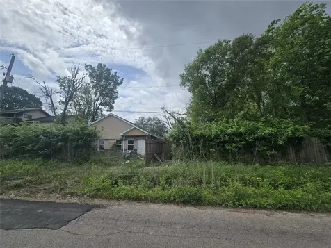8930 Hollock Street Houston TX 77075