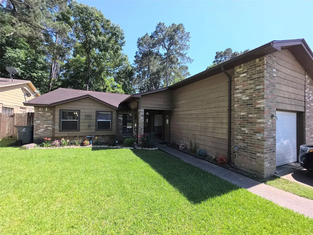 1614 Hazelwood Street B Conroe TX 77301