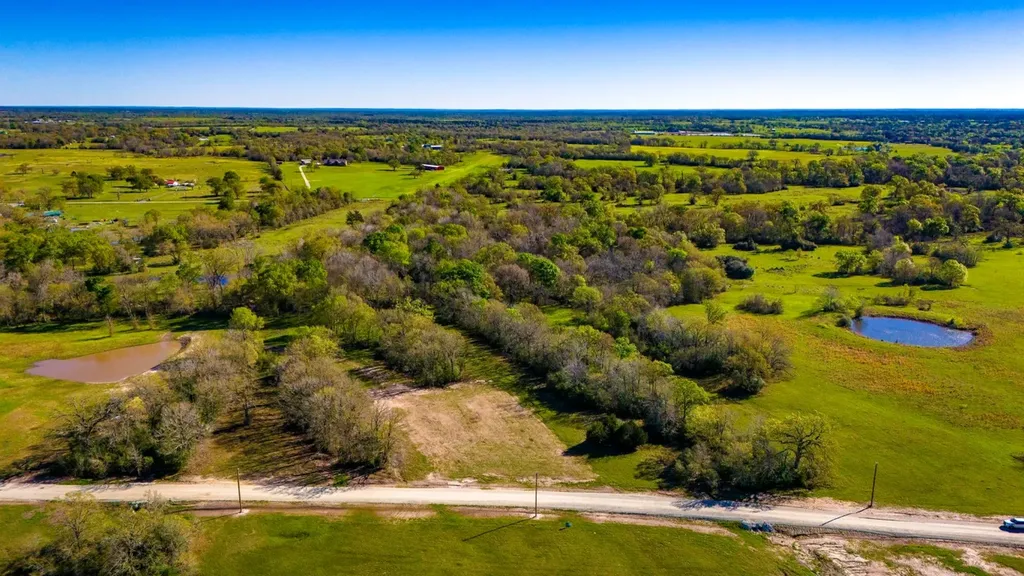 Tract 11 Connor Landing Court Madisonville TX 77864