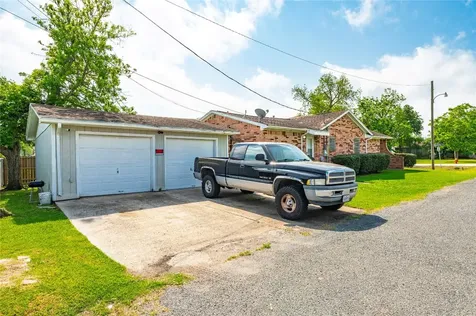 6918 Woodrow Street Texas City TX 77591
