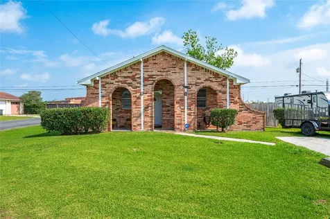 6918 Woodrow Street Texas City TX 77591
