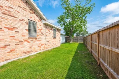6918 Woodrow Street Texas City TX 77591