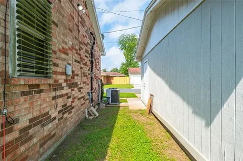6918 Woodrow Street Texas City TX 77591