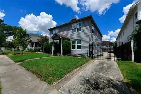 1011 E 6th 1/2 Street 4 Houston TX 77009