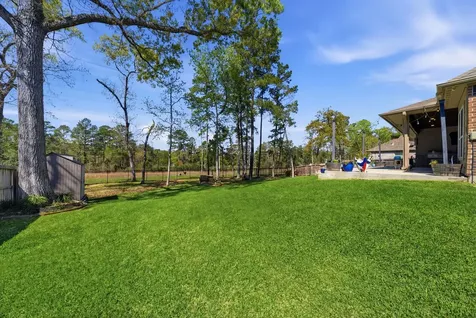 129 Magnolia Reserve Loop Magnolia TX 77354