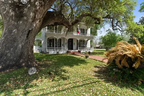 351 E Colorado Street La Grange TX 78945