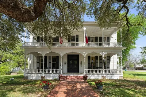 351 E Colorado Street La Grange TX 78945