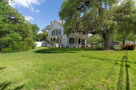 351 E Colorado Street La Grange TX 78945