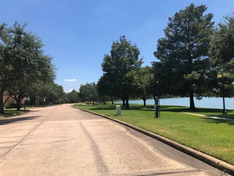 1739 Lake Winds Drive Missouri City TX 77459