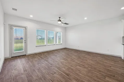 1322 Truckee River Drive Rosharon TX 77583