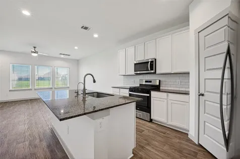 1322 Truckee River Drive Rosharon TX 77583
