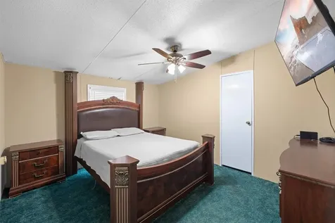 857 E Guadalupe Street La Grange TX 78945