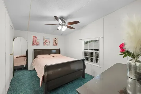 857 E Guadalupe Street La Grange TX 78945