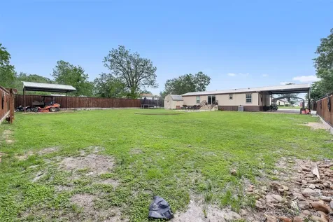 857 E Guadalupe Street La Grange TX 78945