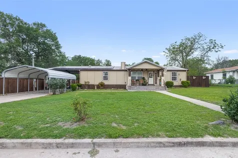 857 E Guadalupe Street La Grange TX 78945