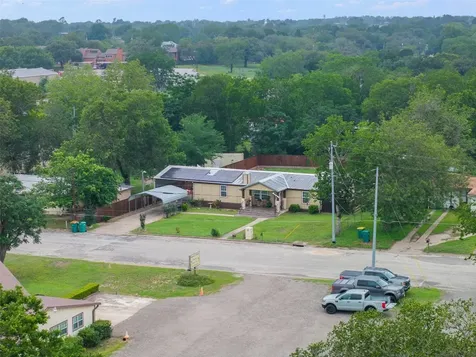 857 E Guadalupe Street La Grange TX 78945