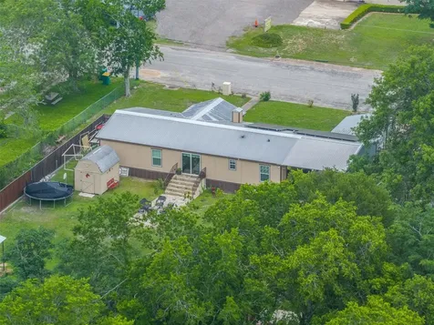 857 E Guadalupe Street La Grange TX 78945