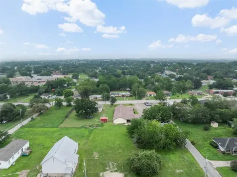 857 E Guadalupe Street La Grange TX 78945