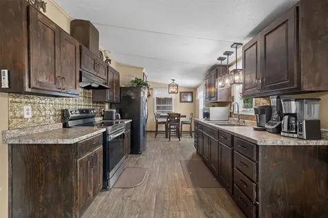 857 E Guadalupe Street La Grange TX 78945