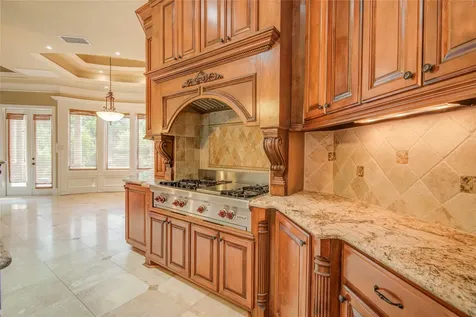 101 Rosewood Street Lake Jackson TX 77566