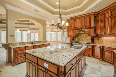101 Rosewood Street Lake Jackson TX 77566