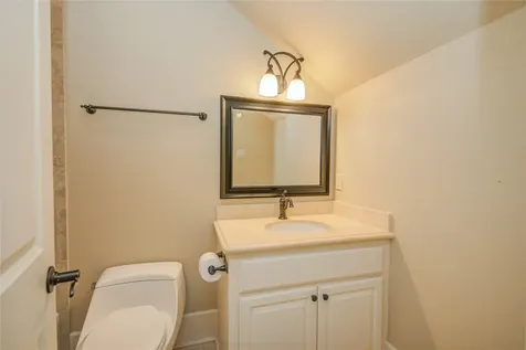 101 Rosewood Street Lake Jackson TX 77566