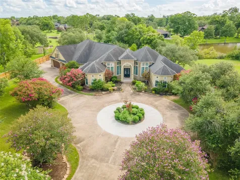 101 Rosewood Street Lake Jackson TX 77566