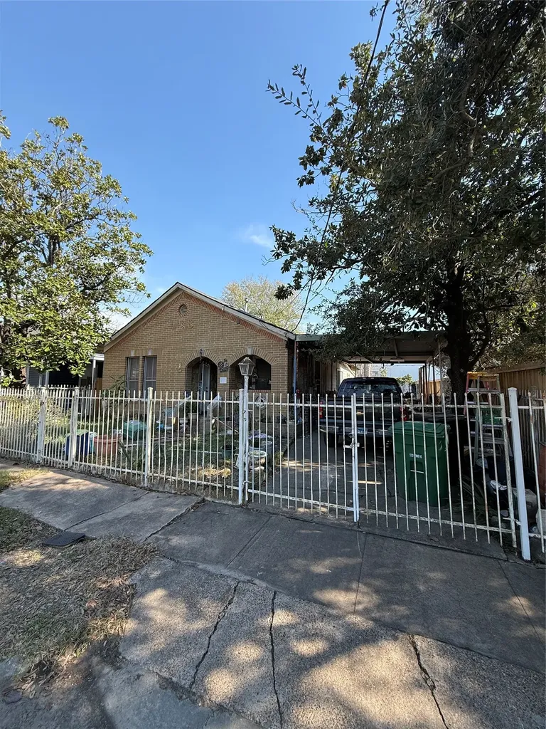 514 N Jenkins Street Houston TX 77003