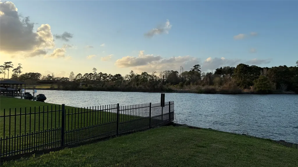 18821 Aquatic Drive Houston TX 77346