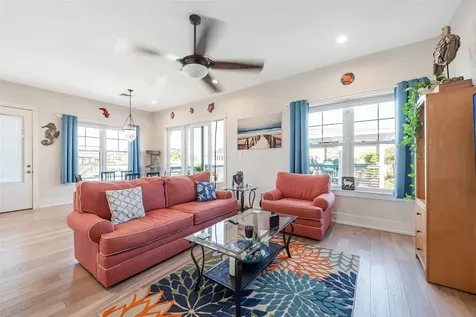 936 Long Reach Drive Tiki Island TX 77554