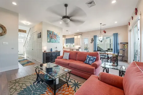 936 Long Reach Drive Tiki Island TX 77554