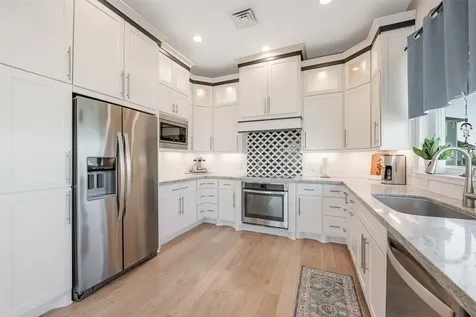 936 Long Reach Drive Tiki Island TX 77554