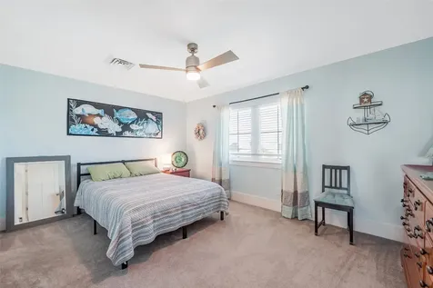 936 Long Reach Drive Tiki Island TX 77554