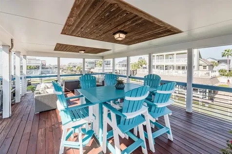 936 Long Reach Drive Tiki Island TX 77554