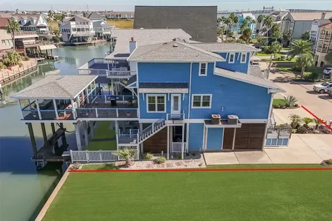 936 Long Reach Drive Tiki Island TX 77554