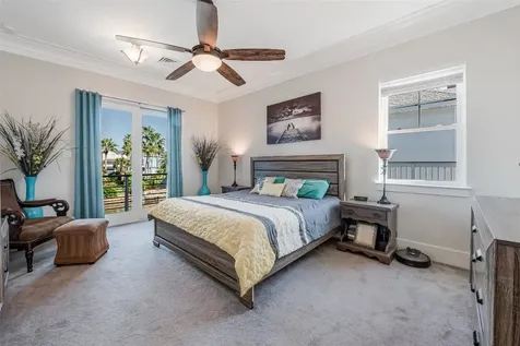 936 Long Reach Drive Tiki Island TX 77554