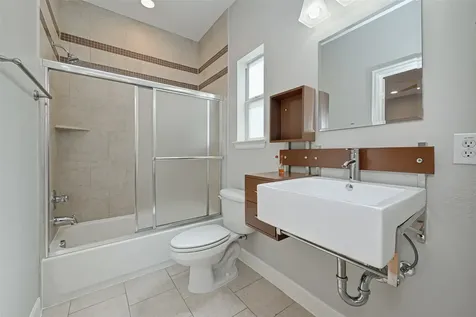 2748 Clay Street Houston TX 77003