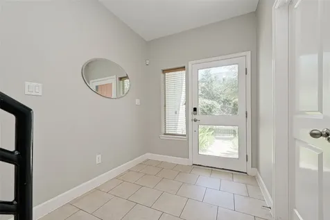 2748 Clay Street Houston TX 77003