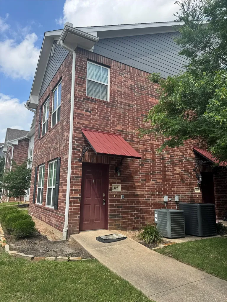 801 Luther Street W 408 College Station TX 77840
