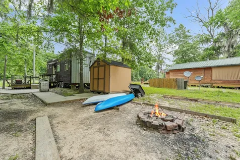 317 Ferguson Drive Cleveland TX 77327