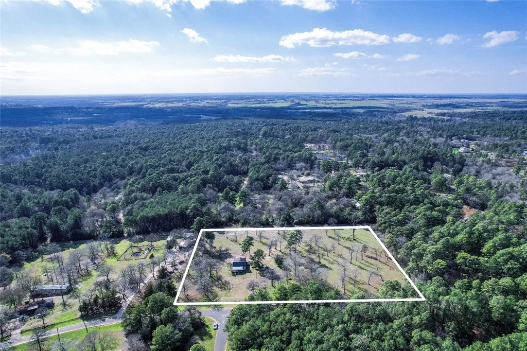 6445 N Hill Road Navasota TX 77868