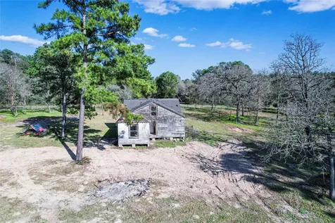 6445 N Hill Road Navasota TX 77868