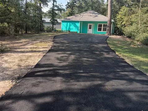 182 Yaupon Creek Onalaska TX 77360