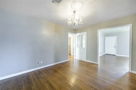 242 W Fannin La Grange TX 78945
