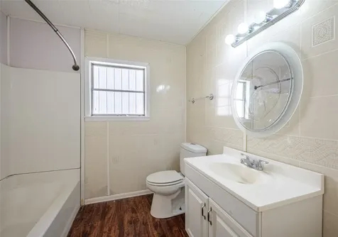 242 W Fannin La Grange TX 78945