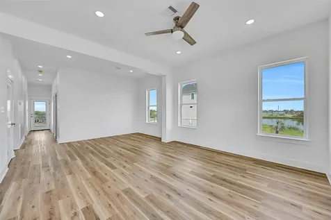 3819 El Lago Street Galveston TX 77554